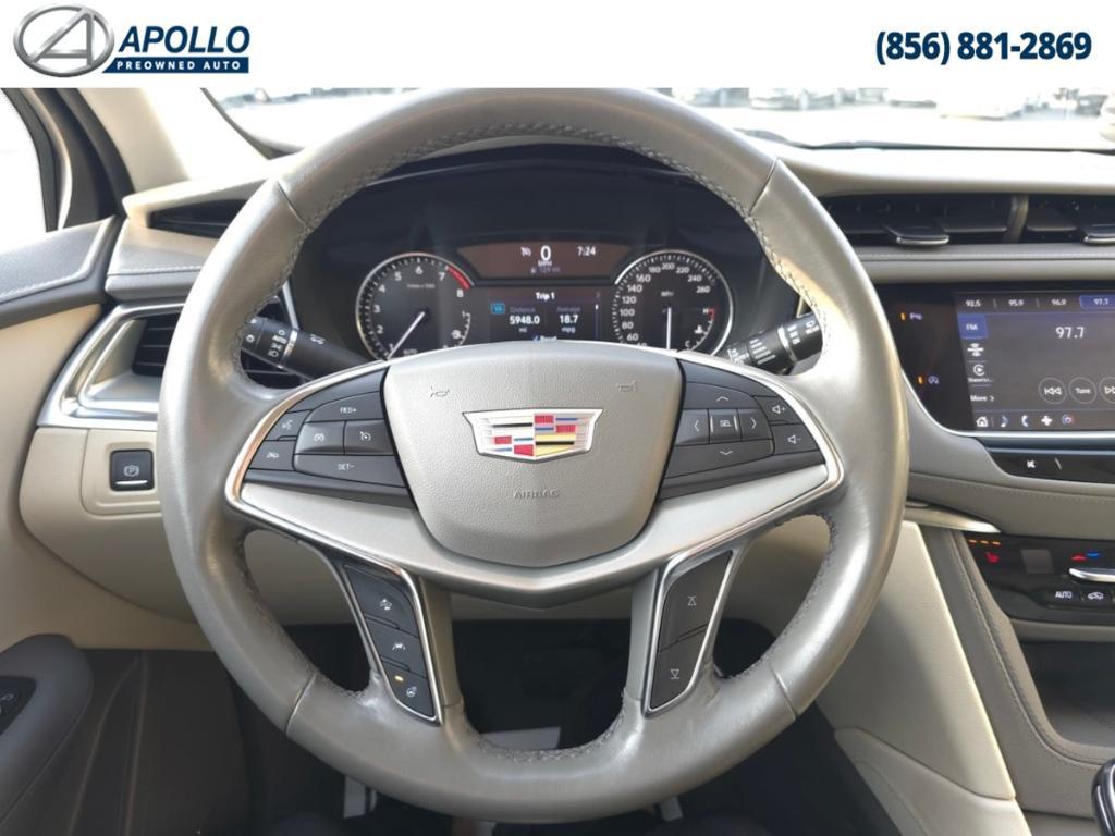 used 2022 Cadillac XT5 car, priced at $32,222
