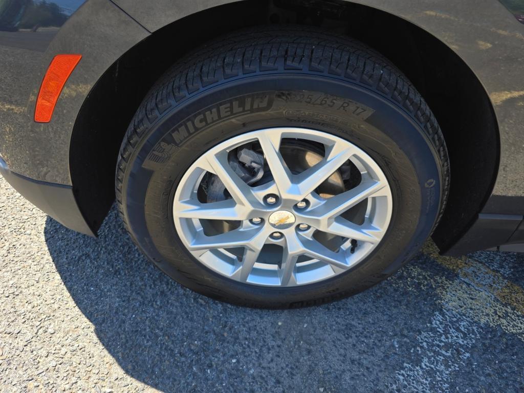 used 2023 Chevrolet Equinox car, priced at $21,931
