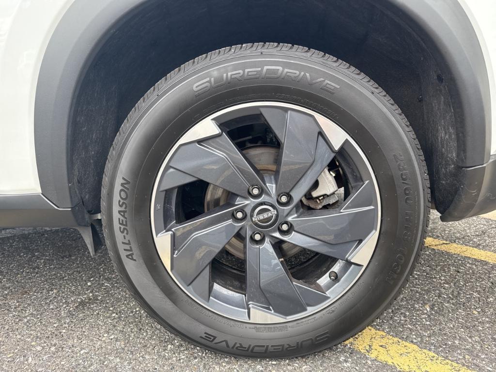 used 2024 Nissan Rogue car, priced at $23,432