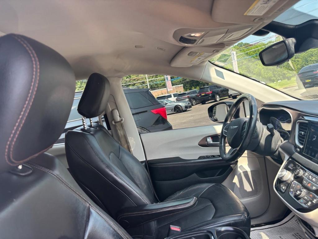 used 2018 Chrysler Pacifica car, priced at $11,809