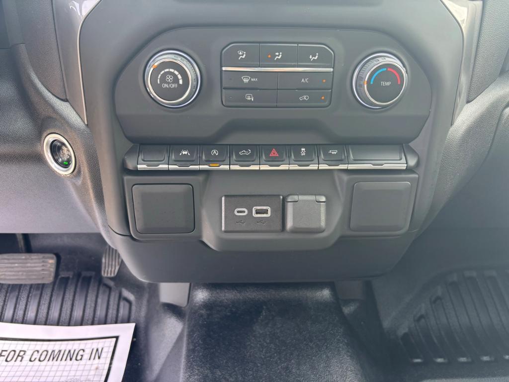 used 2024 Chevrolet Silverado 1500 car, priced at $33,330
