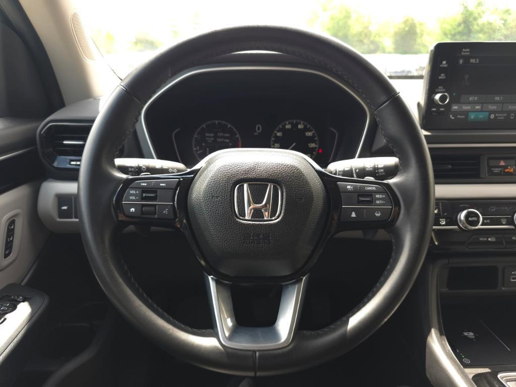 used 2024 Honda Pilot car, priced at $39,889