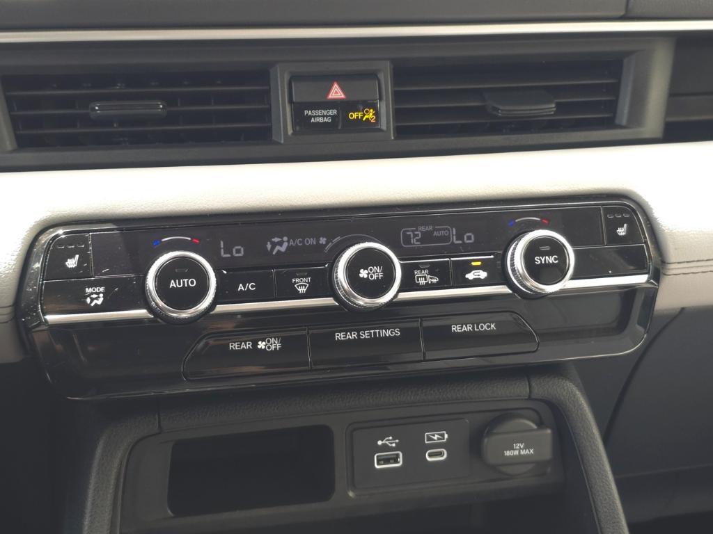used 2024 Honda Pilot car, priced at $39,889