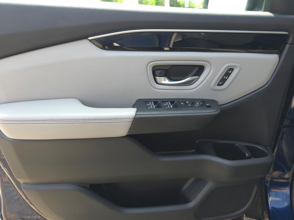 used 2024 Honda Pilot car, priced at $39,889
