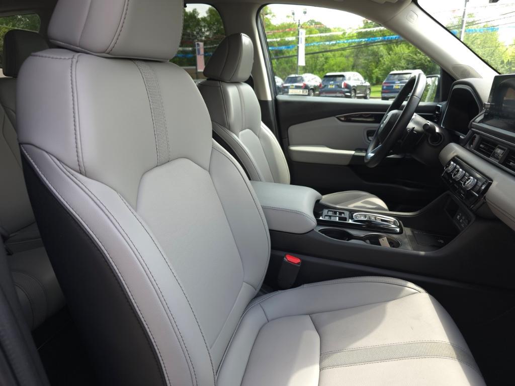 used 2024 Honda Pilot car, priced at $39,889