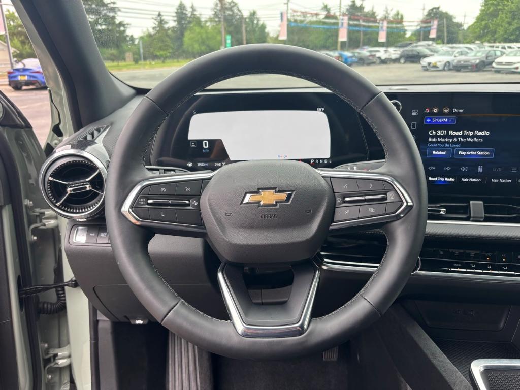 used 2025 Chevrolet Equinox car, priced at $30,995
