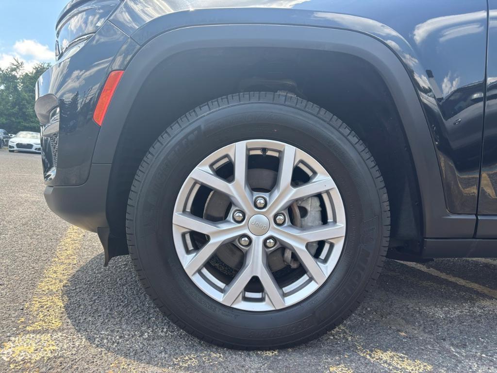 used 2022 Jeep Grand Cherokee car, priced at $31,849