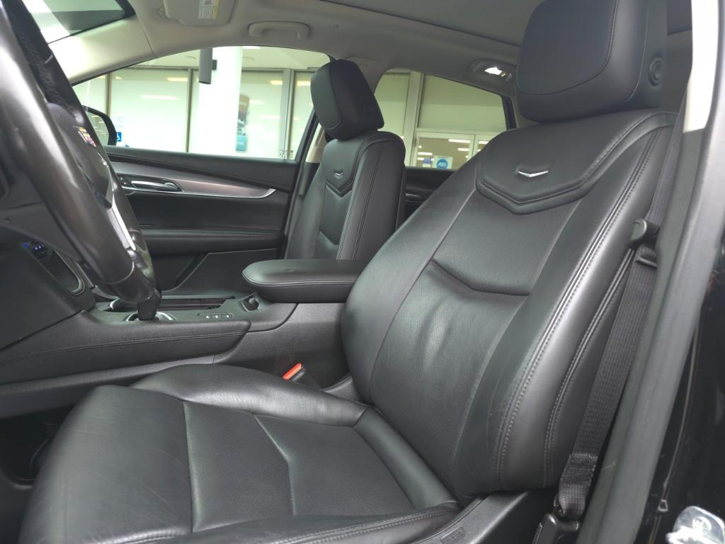 used 2019 Cadillac XT5 car, priced at $17,993