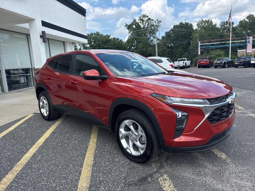 used 2024 Chevrolet Trax car, priced at $21,320