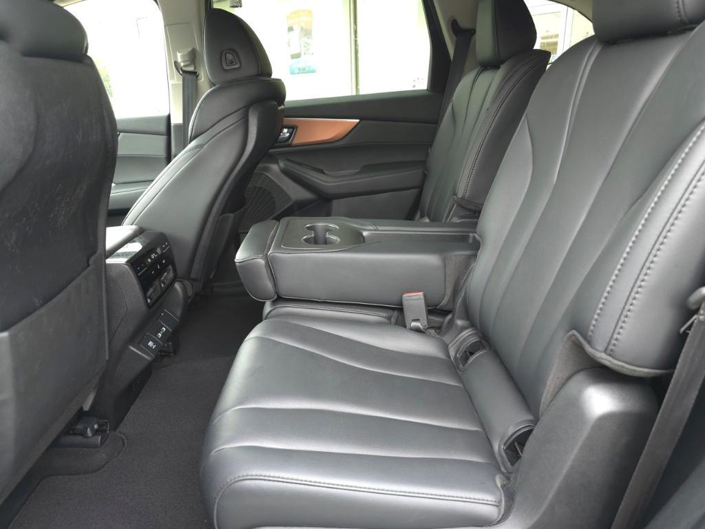 used 2022 Acura MDX car, priced at $37,495