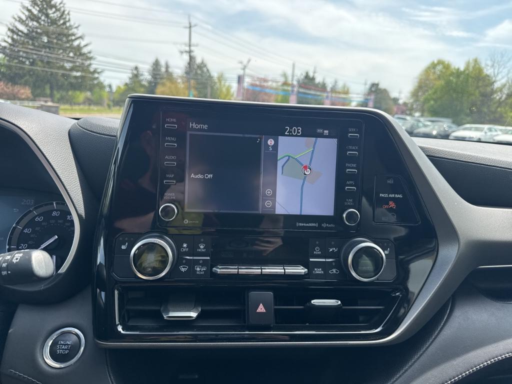used 2020 Toyota Highlander car, priced at $25,793