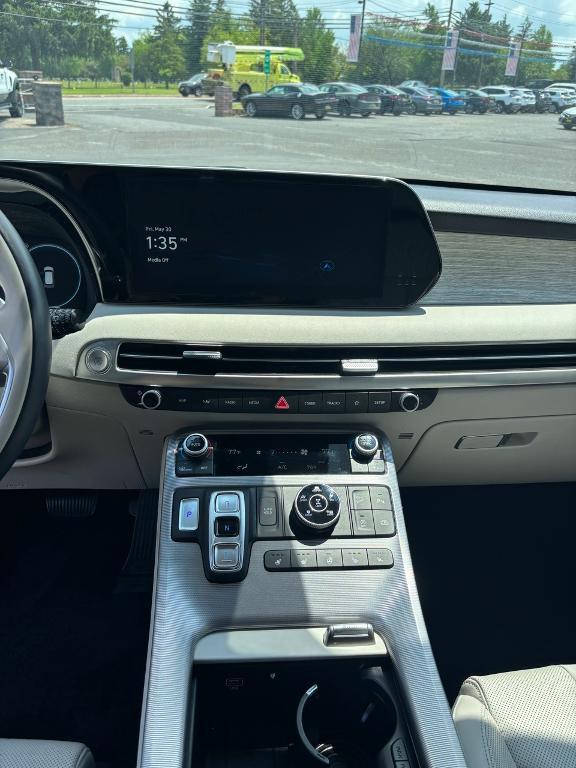 used 2024 Hyundai Palisade car, priced at $39,993