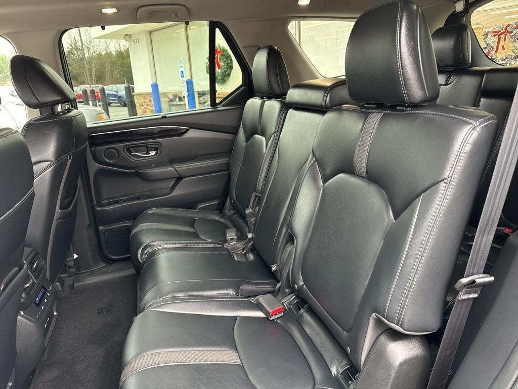 used 2023 Honda Pilot car, priced at $42,337