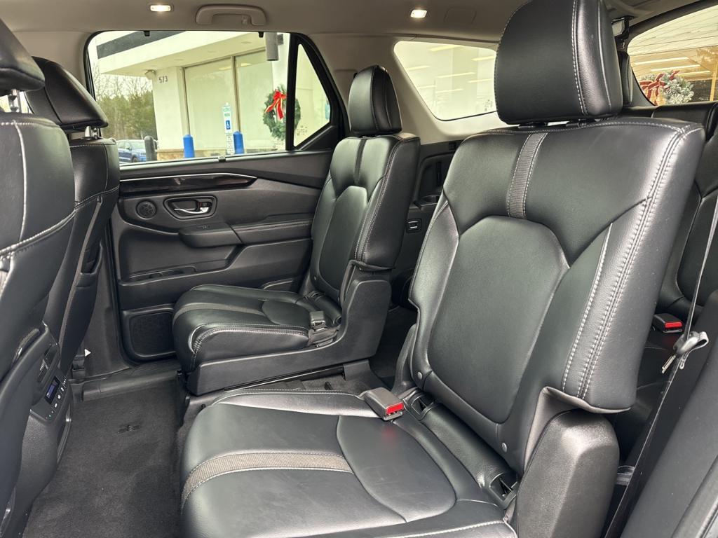 used 2023 Honda Pilot car, priced at $42,337