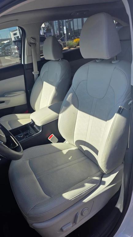 used 2025 Kia Sorento Hybrid car, priced at $34,350