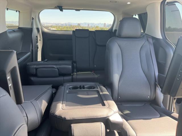 used 2025 Kia Carnival Hybrid car, priced at $54,977