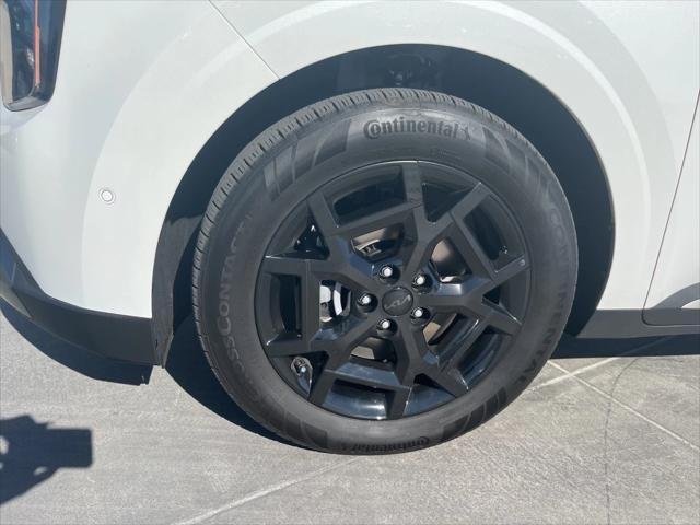 used 2025 Kia Carnival Hybrid car, priced at $54,977