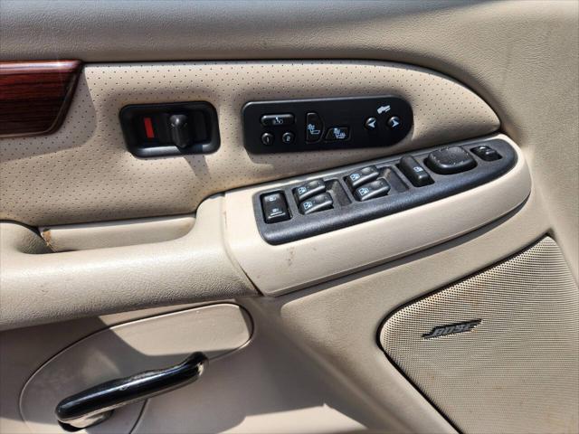 used 2004 Cadillac Escalade EXT car, priced at $11,999