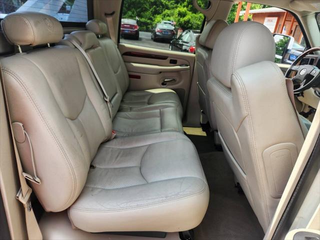 used 2004 Cadillac Escalade EXT car, priced at $11,999