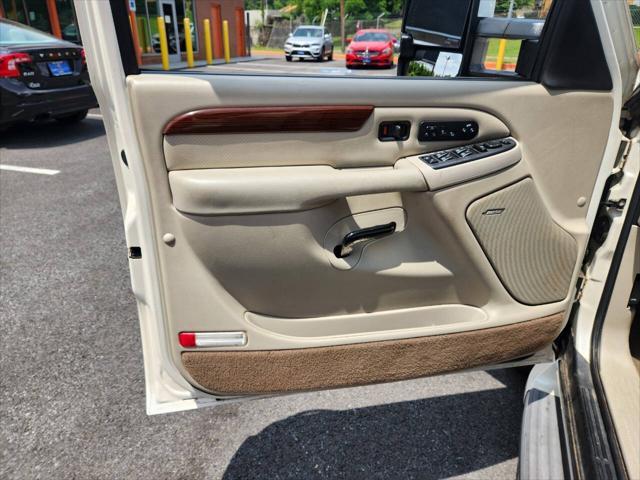 used 2004 Cadillac Escalade EXT car, priced at $11,999