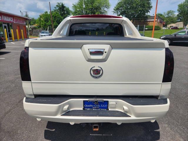 used 2004 Cadillac Escalade EXT car, priced at $11,999