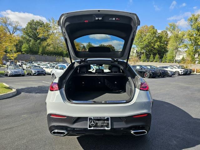 new 2025 Mercedes-Benz GLC 300 car, priced at $72,295