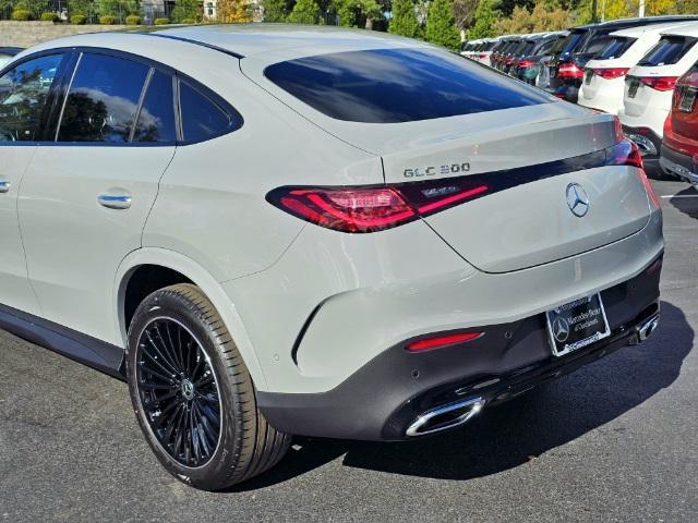 new 2025 Mercedes-Benz GLC 300 car, priced at $72,295