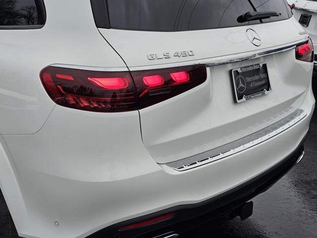 new 2025 Mercedes-Benz GLS 450 car, priced at $100,505