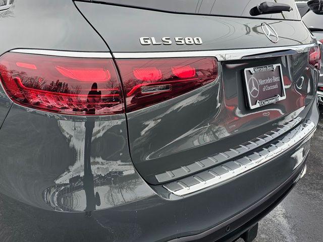 new 2025 Mercedes-Benz GLS 580 car, priced at $132,390