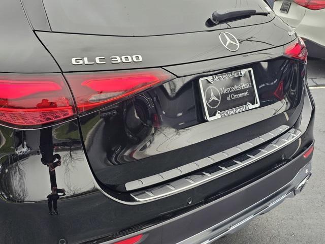 new 2025 Mercedes-Benz GLC 300 car, priced at $57,125