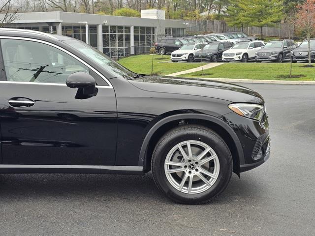 new 2025 Mercedes-Benz GLC 300 car, priced at $57,125