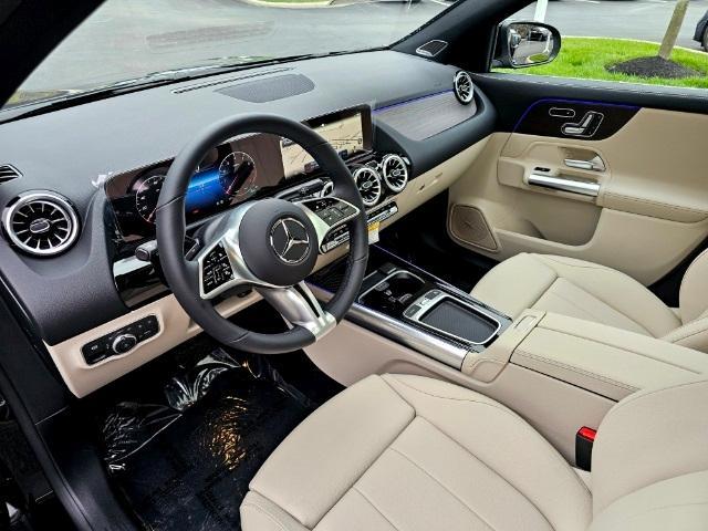 new 2024 Mercedes-Benz GLA 250 car, priced at $51,445