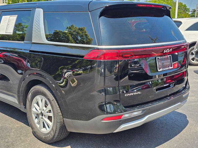 used 2023 Kia Carnival car, priced at $25,885