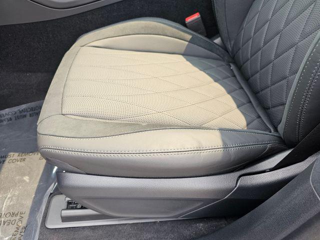 new 2025 Mercedes-Benz AMG GLE 53 car, priced at $110,585