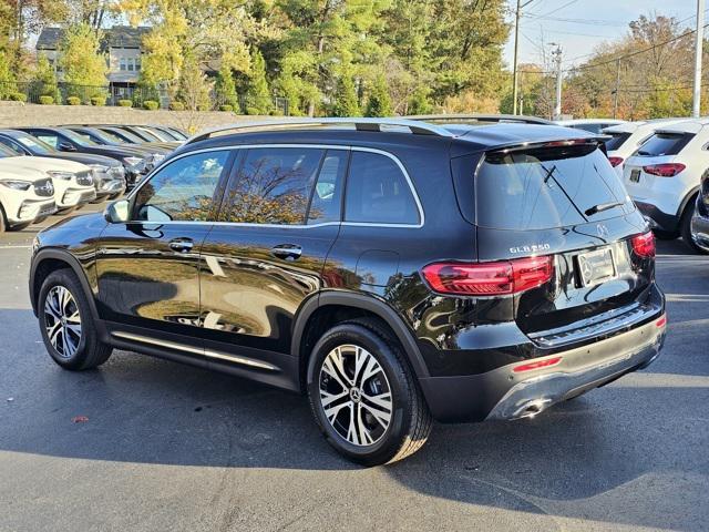 new 2025 Mercedes-Benz GLB 250 car, priced at $51,095