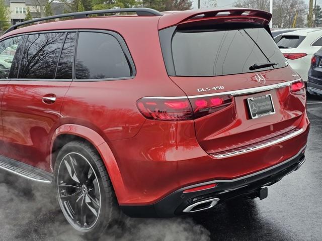 new 2025 Mercedes-Benz GLS 450 car, priced at $112,510