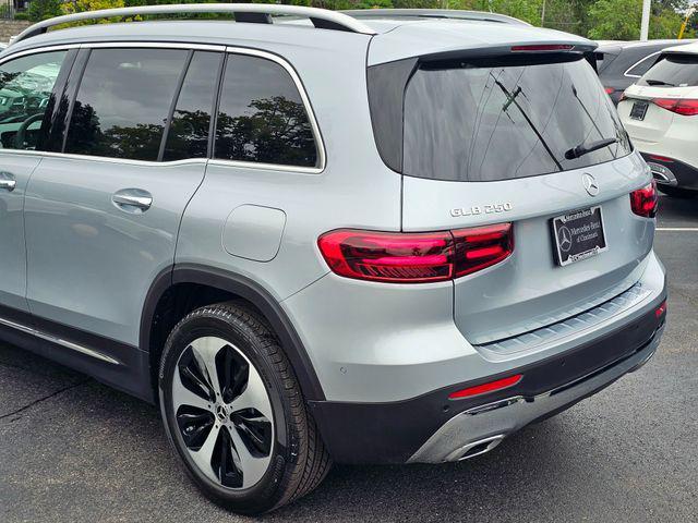 new 2026 Mercedes-Benz GLB 250 car, priced at $52,985