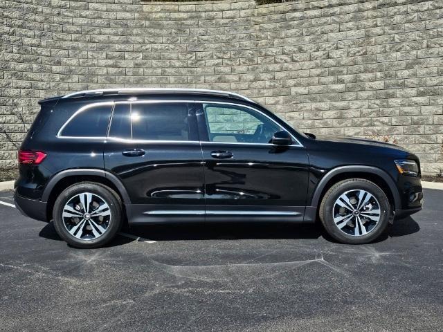 new 2024 Mercedes-Benz GLB 250 car, priced at $51,070