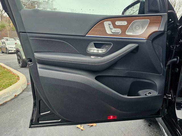 new 2025 Mercedes-Benz GLE 450 car, priced at $81,245