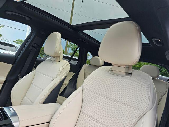 new 2025 Mercedes-Benz GLC 300 car, priced at $56,555