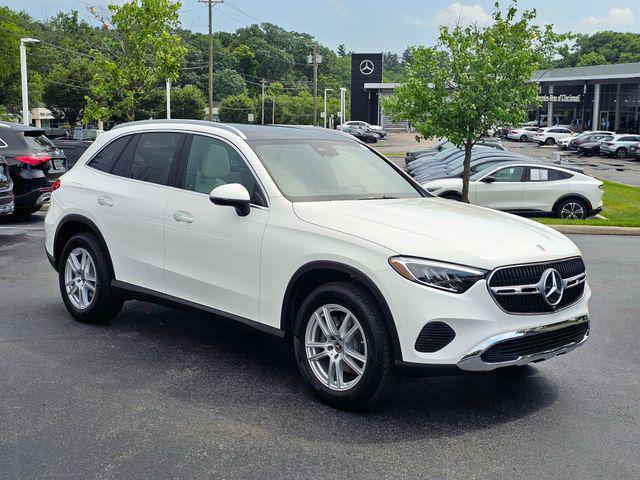 new 2025 Mercedes-Benz GLC 300 car, priced at $56,555