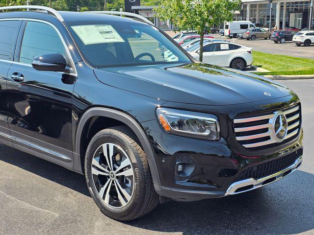 new 2025 Mercedes-Benz GLB 250 car, priced at $49,595