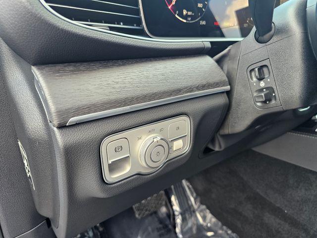 new 2025 Mercedes-Benz GLE 450e car, priced at $84,185