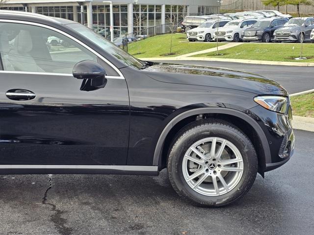 new 2025 Mercedes-Benz GLC 300 car, priced at $57,125