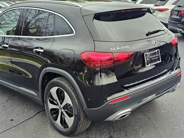 new 2025 Mercedes-Benz GLA 250 car, priced at $51,565