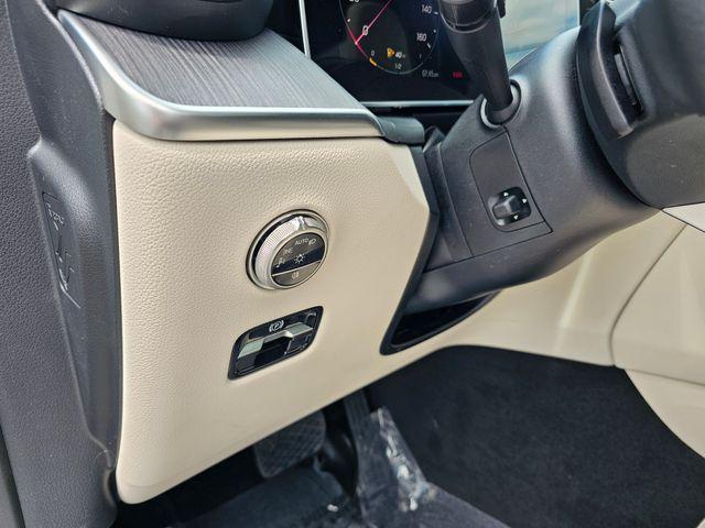 new 2025 Mercedes-Benz GLC 300 car, priced at $54,185