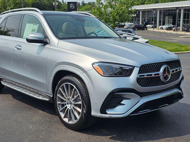new 2025 Mercedes-Benz GLE 450 car, priced at $85,195