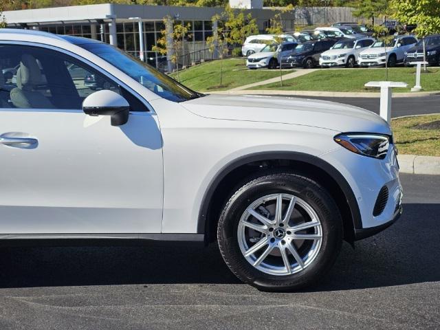 new 2025 Mercedes-Benz GLC 300 car, priced at $56,955