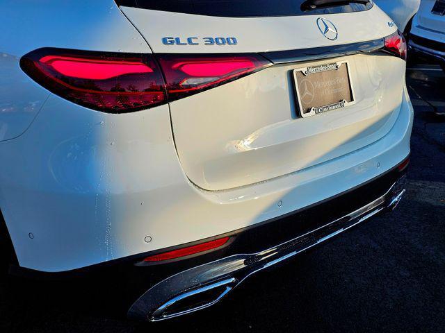 new 2026 Mercedes-Benz GLC 300 car, priced at $59,275