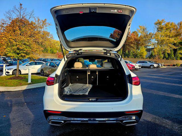 new 2026 Mercedes-Benz GLC 300 car, priced at $59,275